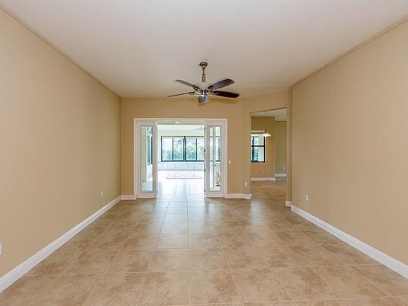5th image of 455 Fountain Valley Ln