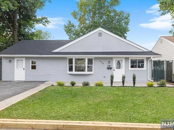 A45 Harvey Ave, Rochelle Park, NJ 07662