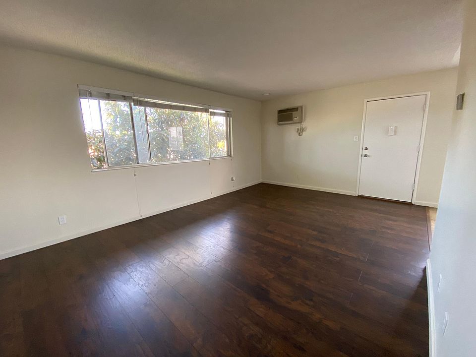 1st image of 20 E 16th St APT 201