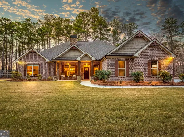 390 Herring Rd, Grayson, GA 30017