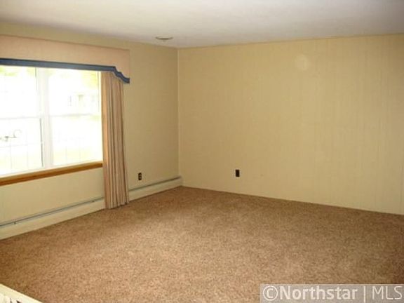 5th image of 601 Oak Ave SE