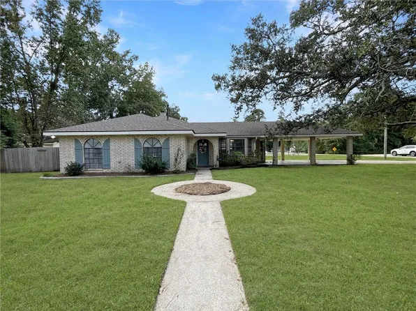 1483 Fremaux Ave, Slidell, LA 70458