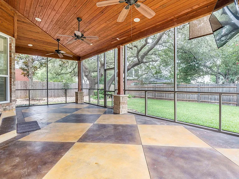 6318 Zadock Woods Dr — Photo 36