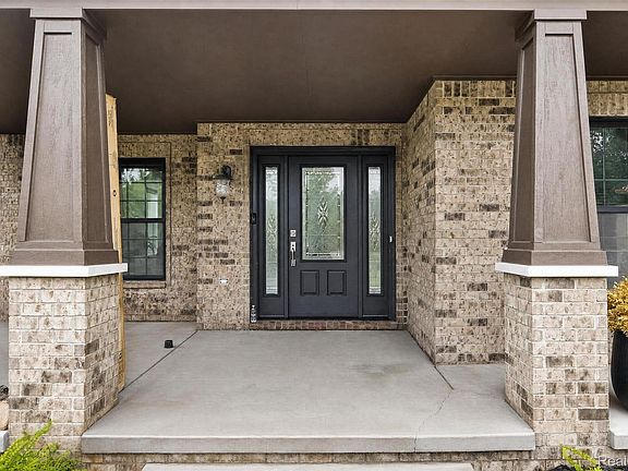 5th image of 1465 Whispering Maples Dr S