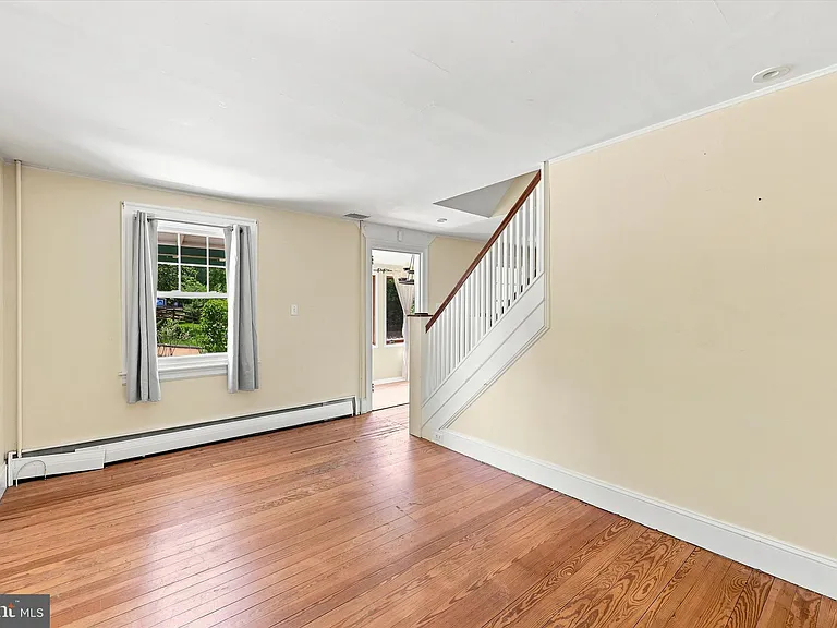 943 Fairview Ave — Photo 9