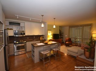 682 Washington St UNIT 17F, Boston, MA 02111