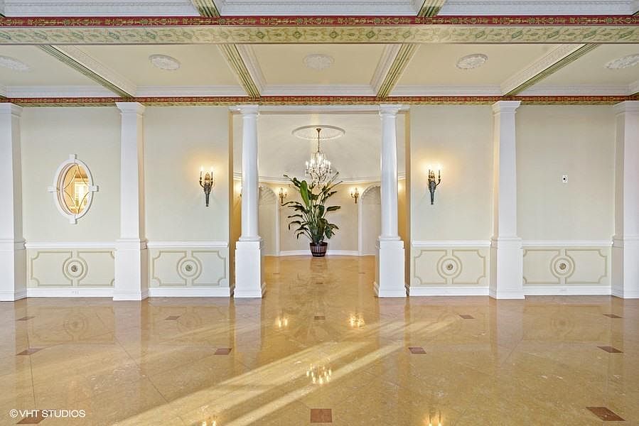 1st image of 1353 N Astor St #Penthouse