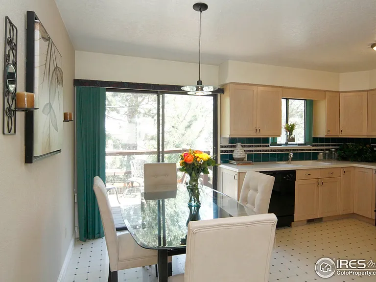 5441 White Pl — Photo 3