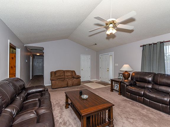 3rd image of 1307 Belleau Dr