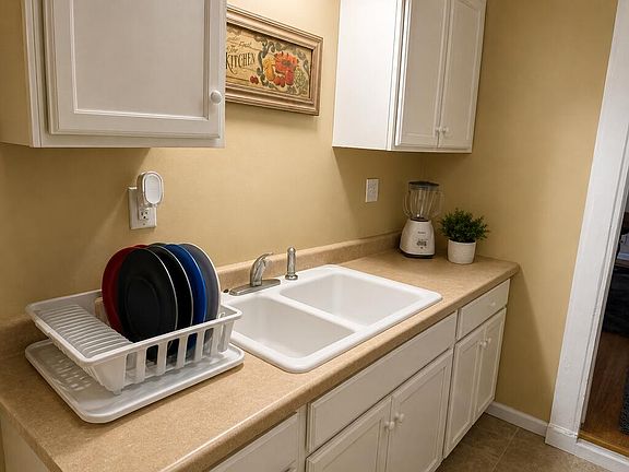 5th image of 141 19th Street