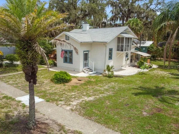 511 Ohio Ave, Crystal Beach, FL 34681