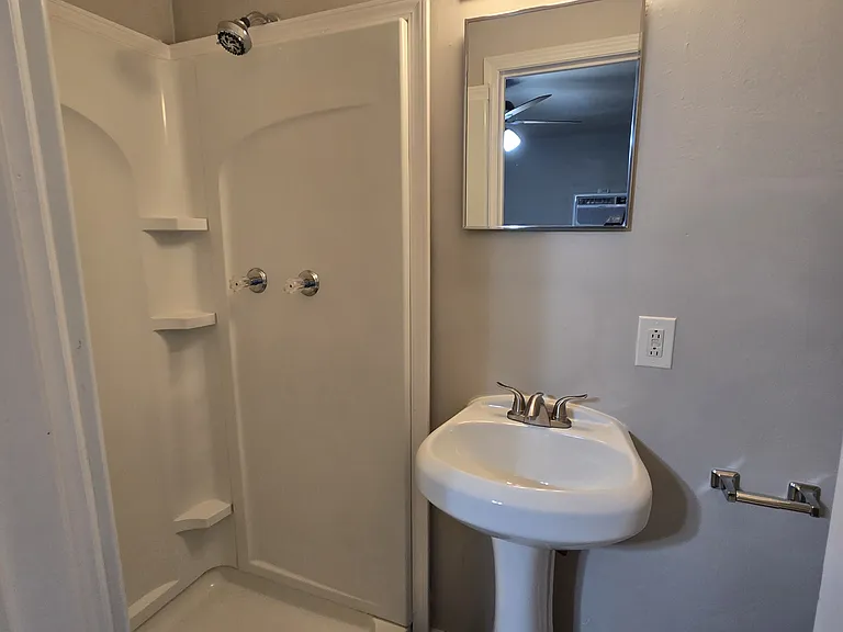 316 N 2nd St #9 — Photo 5