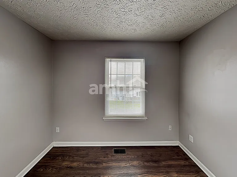 8260 McGuire Dr — Photo 13