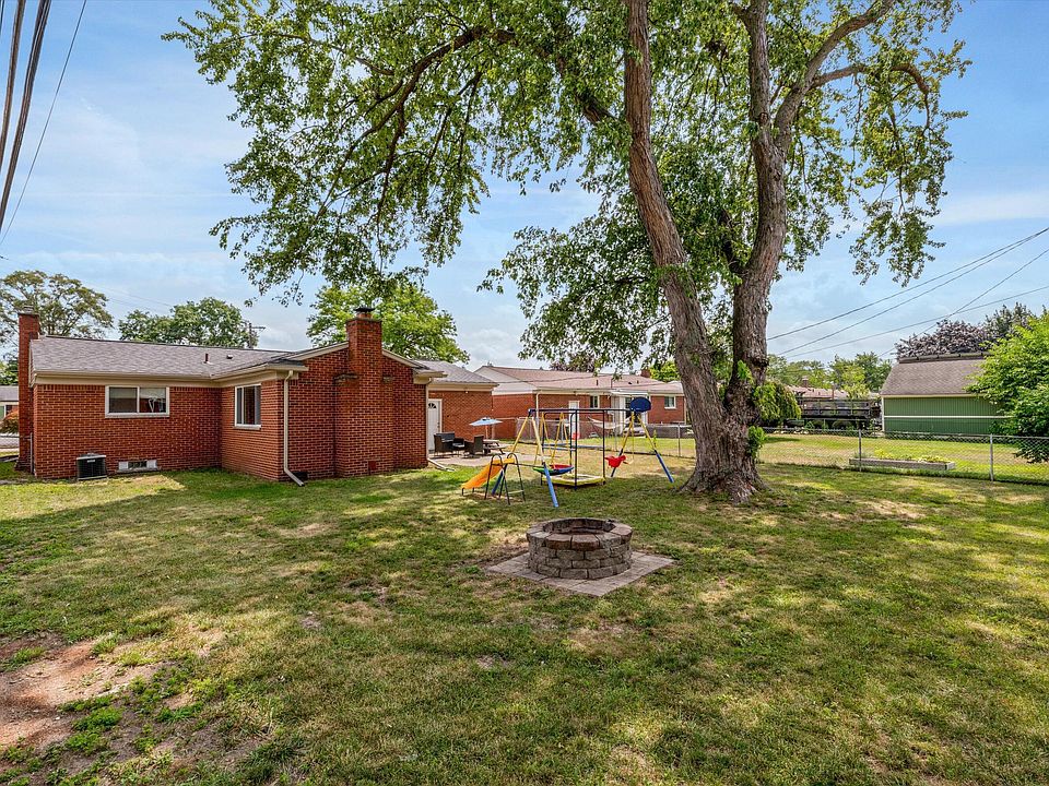 10115 Bassett St, photo 14