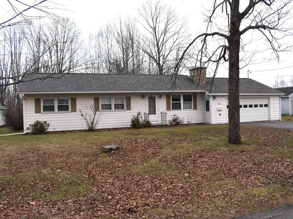 139 School Street, Pittsfield, ME 04967
