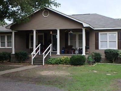 1247 Ross Cir, Jackson, MS, 39209