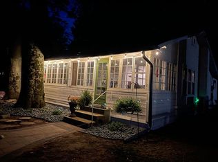 51266 Garrett Rd, Dowagiac, MI 49047