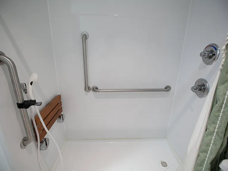 4328 State Line Rd #1 — Photo 9