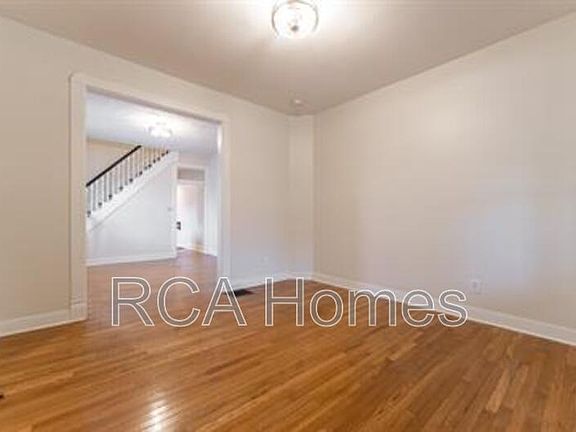 4th image of 1015 E Morris St