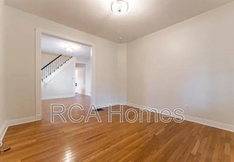 1015 E Morris St — Photo 4