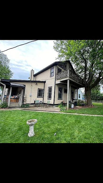 2014 Fisher Ave photo 1