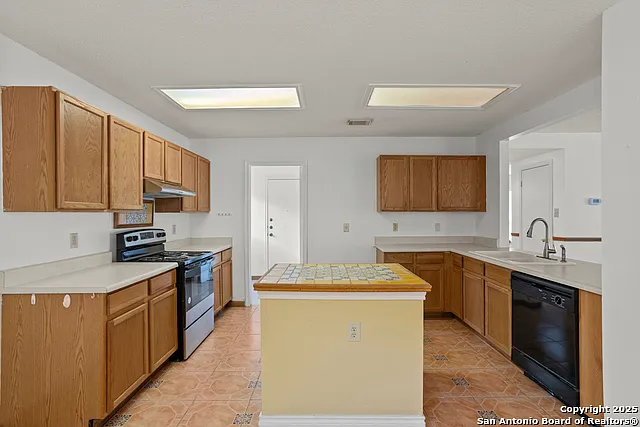 10138 Sandbrook Hl — Photo 16
