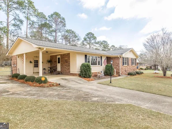 902 Cordelia Dr, Dublin, GA 31021