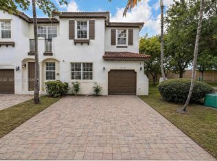 1072 NE 30th Ave, Homestead, FL 33033