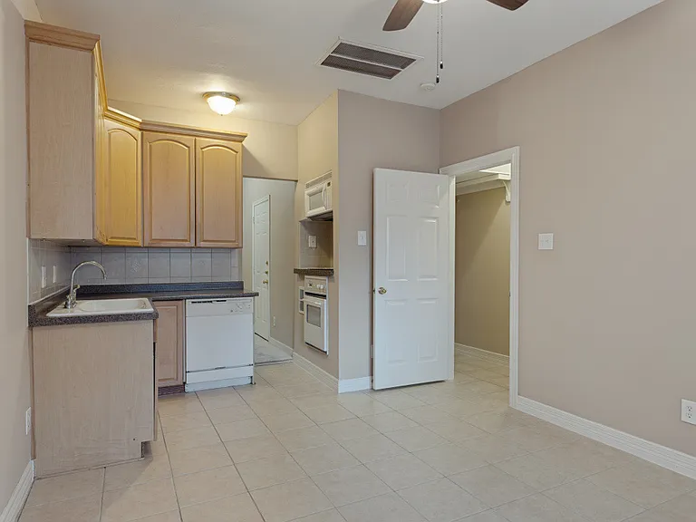 4110 Woodhead St — Photo 8