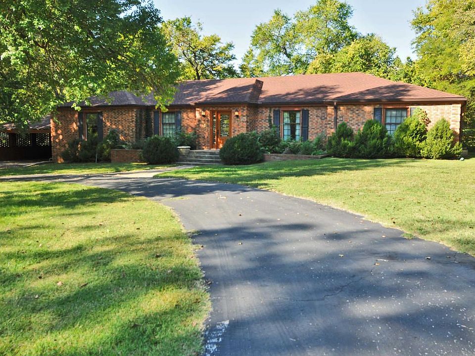 1st image of 5423 S Woodcliffe Dr