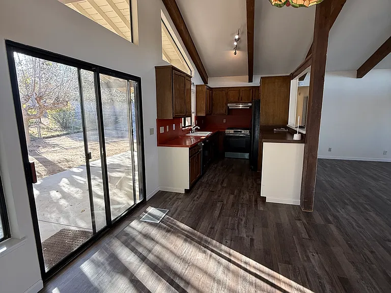 7492 Cardillo Trl — Photo 8