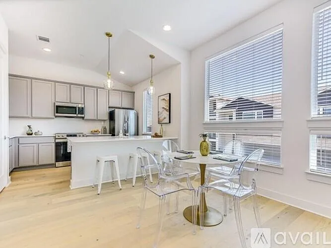 2050 Lohmans Spur #801 — Photo 8