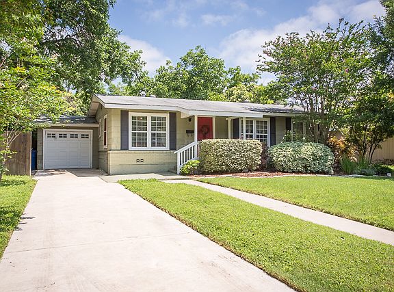 2nd image of 429 Harmon Dr