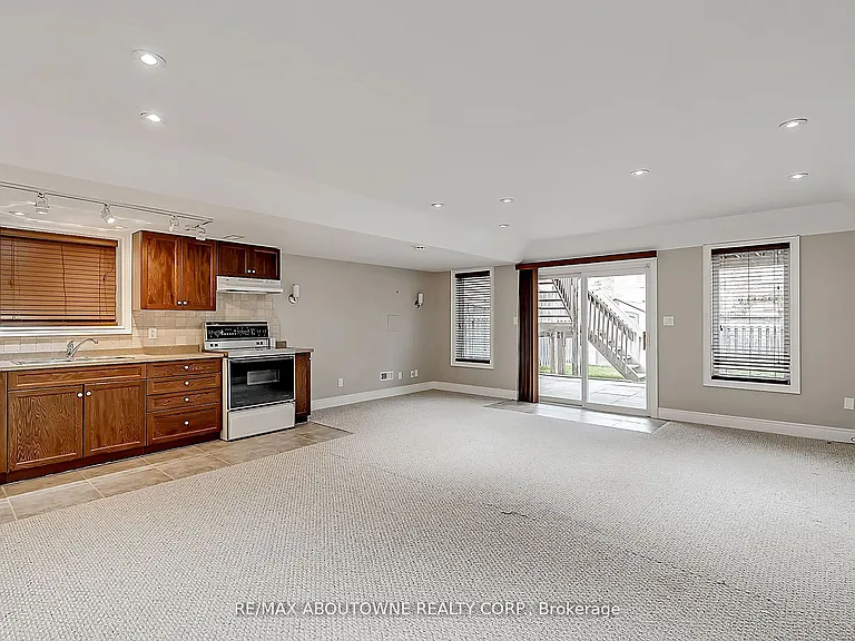 2415 Presquile Dr — Photo 29