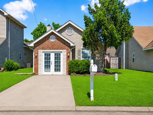 1006 Valley Dr, Millersville, TN 37072