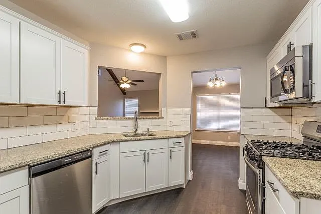 Building Photo - 1606 Southwestern Trl