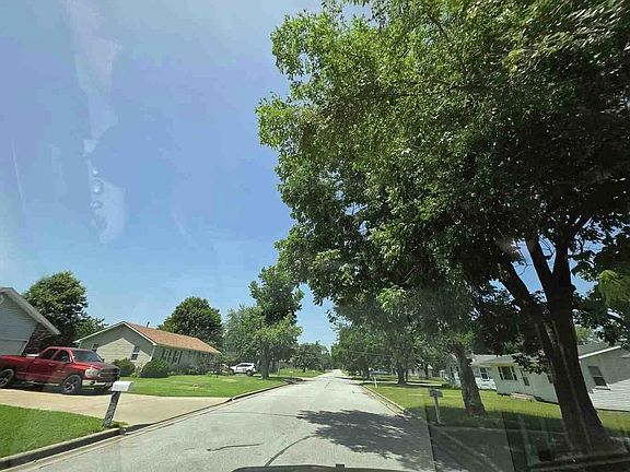 4th image of 1617 S Monroe Ave