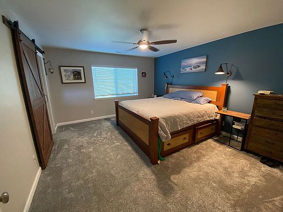 3rd image of 1401 Mazzard Ave