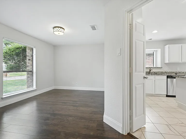 5446 Meadow Vista Ln — Photo 11
