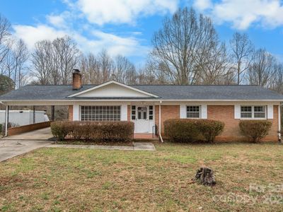 925 37th St SW, Hickory, NC, 28602