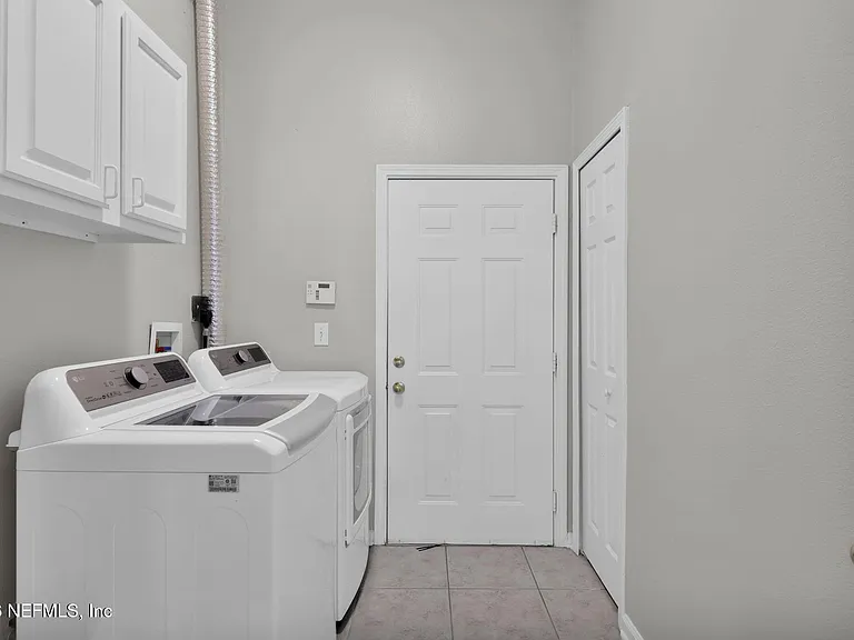 7047 Deer Lodge Cir #102 — Photo 17