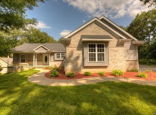 9633 Longmeadow St, Fenton, MI 48430