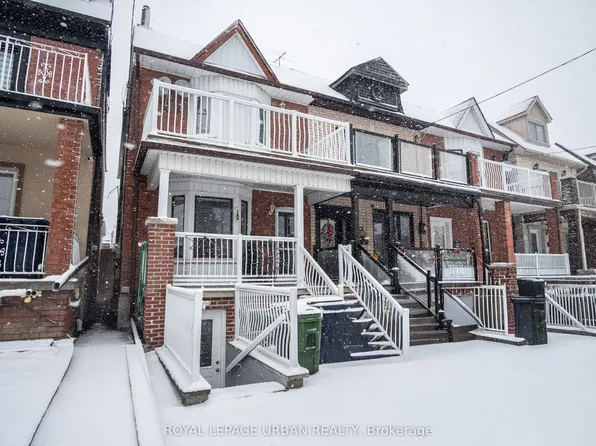 58 Ascot Ave, Toronto, ON M6E 1E7