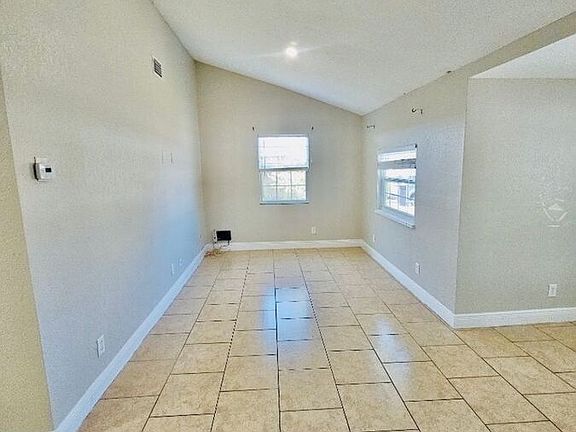 5th image of 1310 W Burger St Unit A