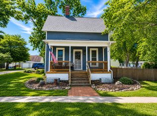 144 W Lincoln St, Seneca, IL 61360