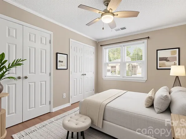 1051 Churchill Downs Ct APT B, Charlotte, NC 28211