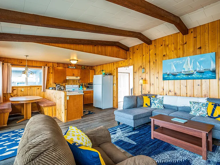 7387 Birch Bay Dr — Photo 32