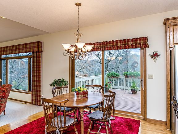 2nd image of 2305 Wildwood Ct
