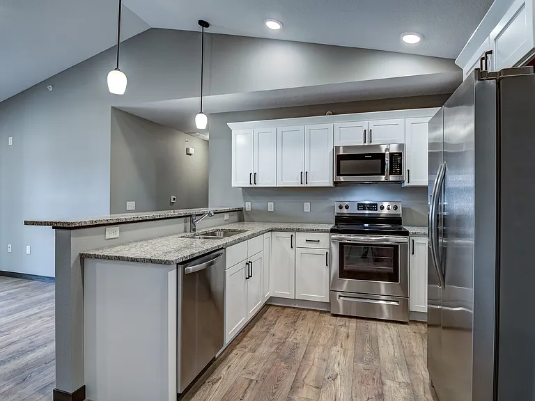 102 Ridge Rd — Photo 1