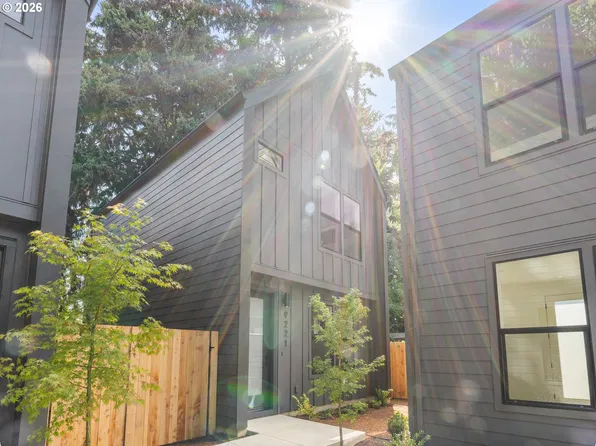9221 N Seneca St, Portland, OR 97203